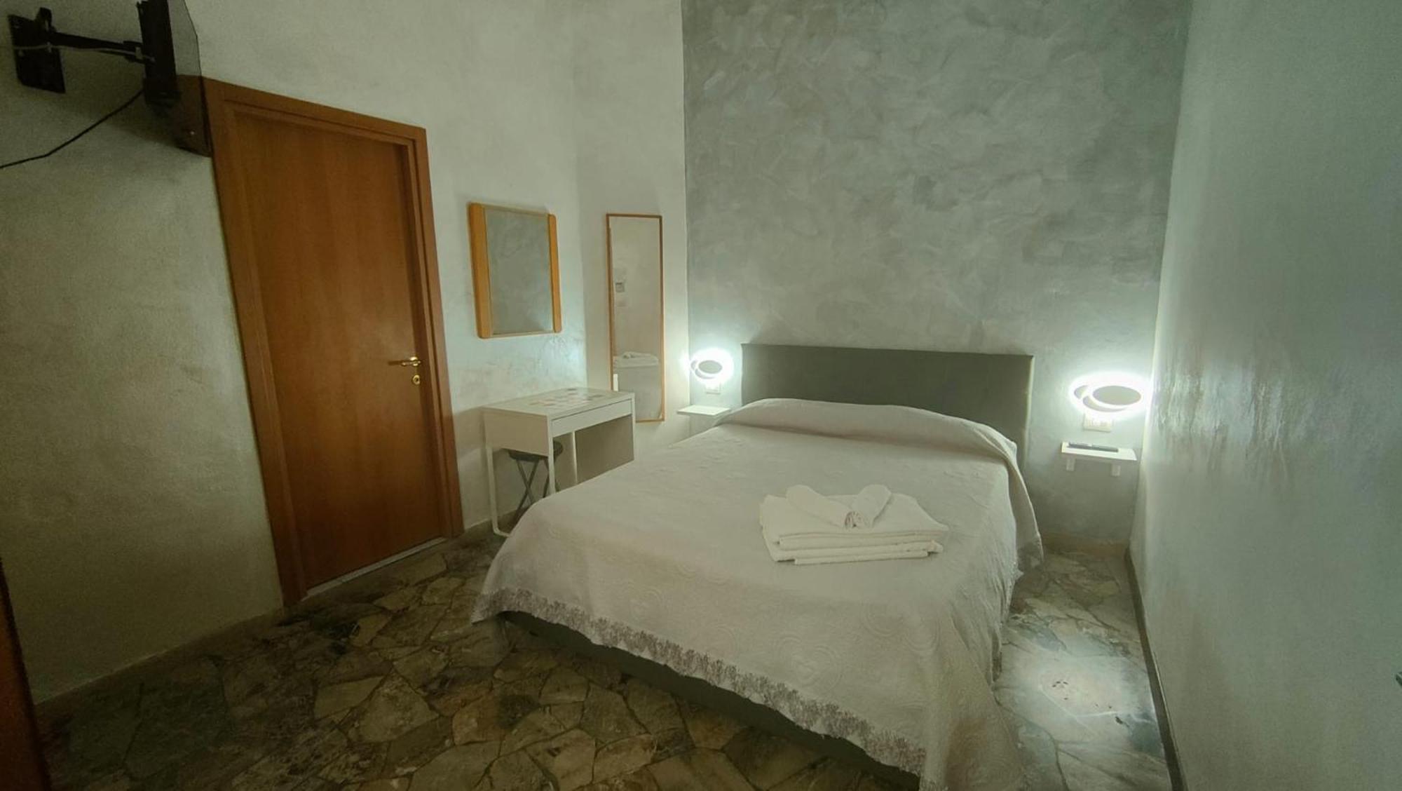 Hotel Eriale 리미니 외부 사진